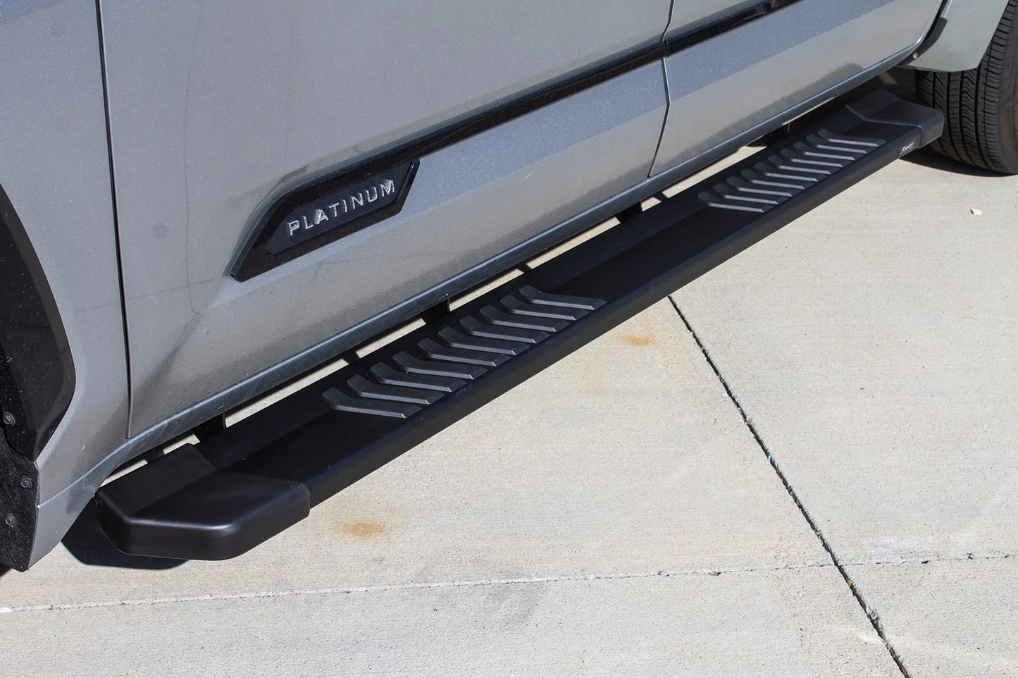 RAPTOR SERIES 6" SIDE STEPS 22-26 TOYOTA TUNDRA
