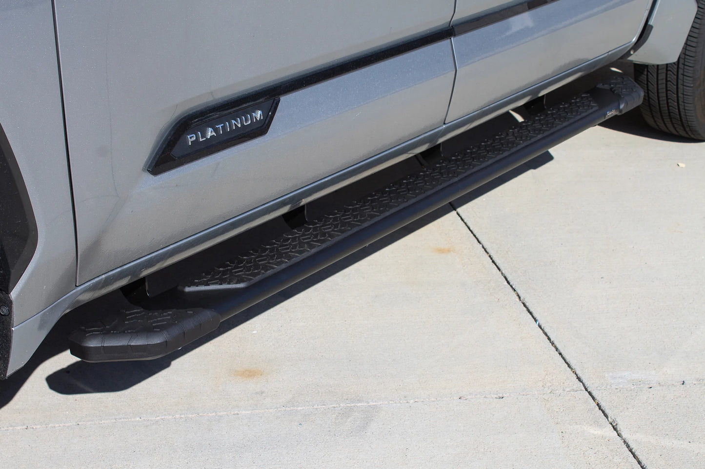 RAPTOR SERIES 5" SIDE STEPS 22-26 TOYOTA TUNDRA