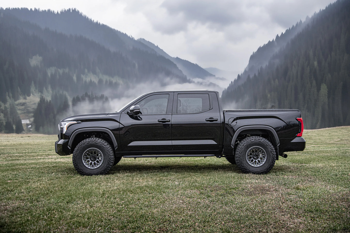 BDS SUSPENSION 3 Inch Lift Kit | FOX 2.5 Performance Elite Series | TOYOTA TUNDRA (22-26) 4WD