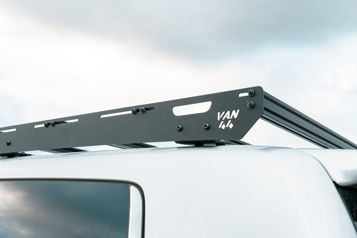 2008-2021 Lexus LX570 Roof Rack